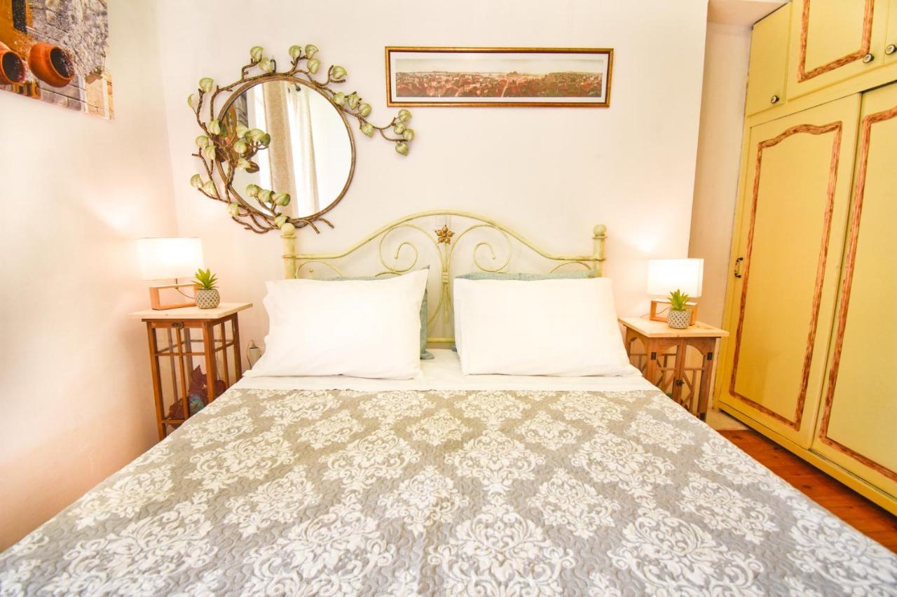 Venetian Well Gallery Apartment In Corfu Old Town Eksteriør bilde